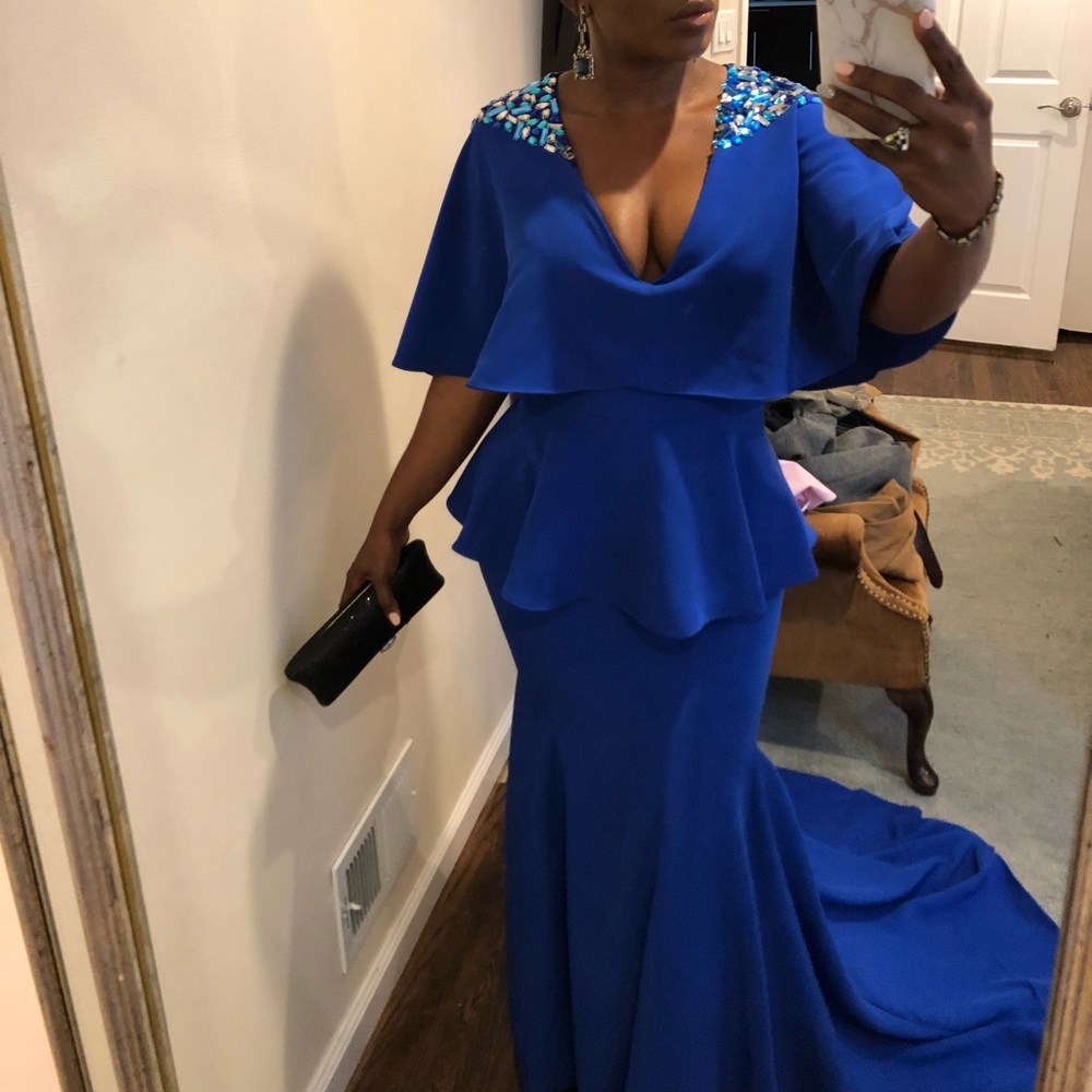 Blue gown, Wore only once. Still is good condition